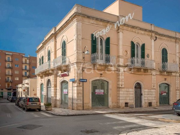 negozio in affitto a Putignano