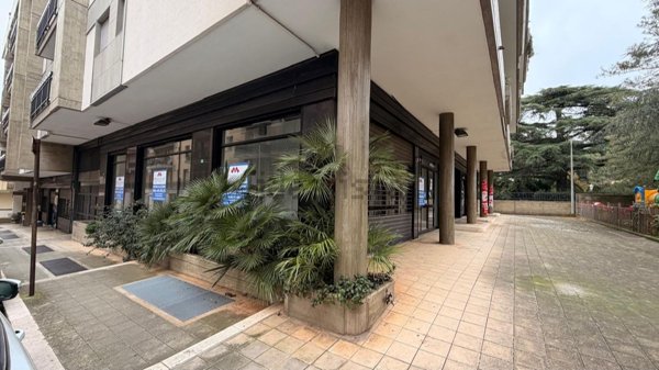 locale commerciale in affitto a Putignano