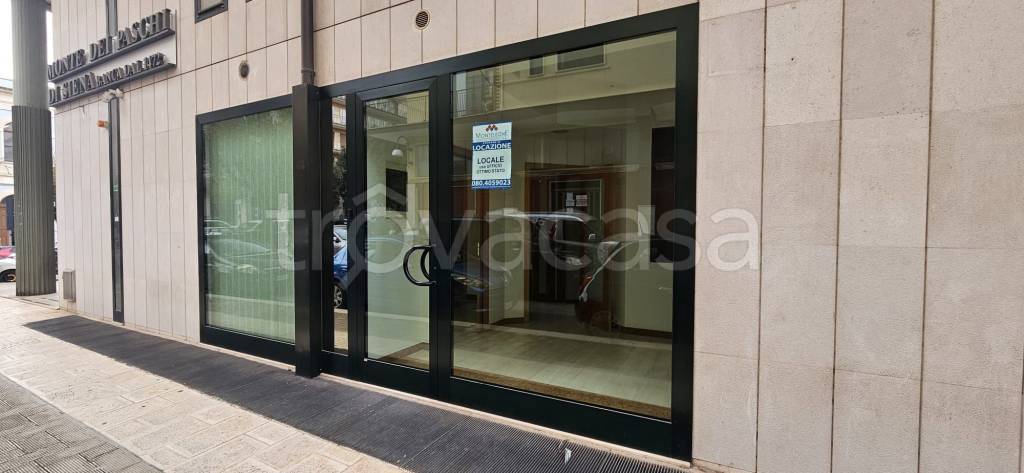 ufficio in affitto a Putignano