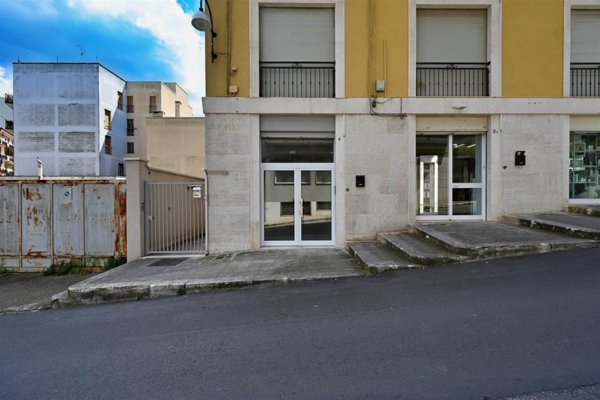 ufficio in affitto a Putignano