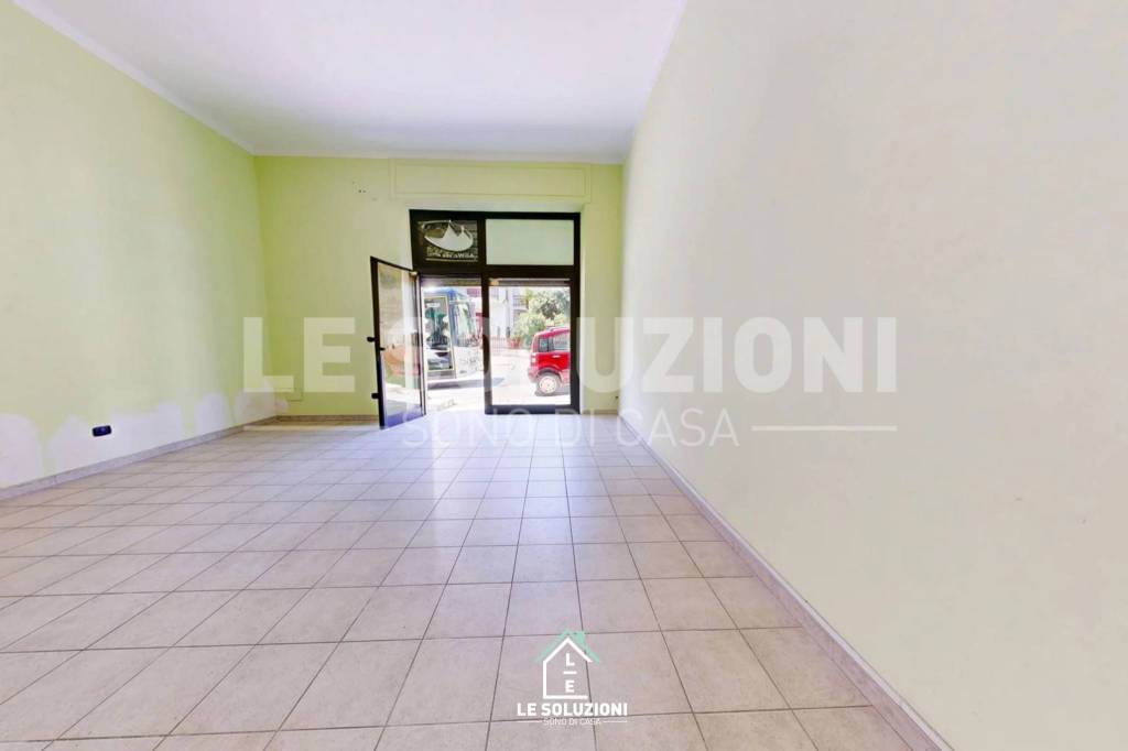 negozio in affitto a Putignano