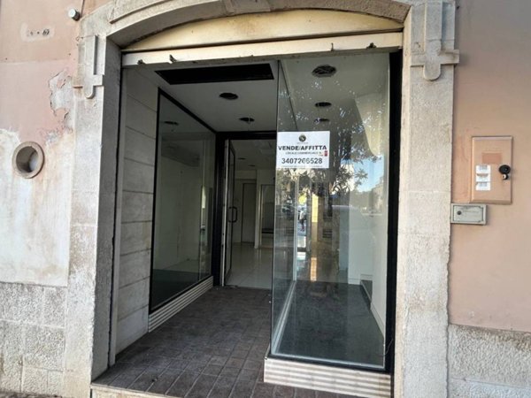 locale commerciale in affitto a Putignano