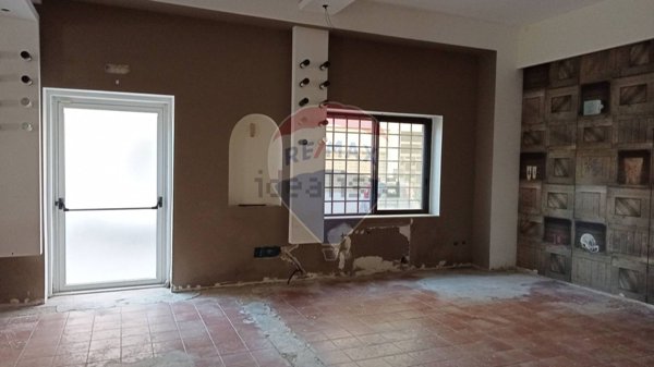 locale commerciale in affitto a Rutigliano