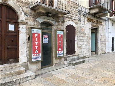 locale commerciale in affitto a Ruvo di Puglia