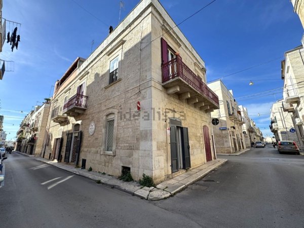 locale commerciale in affitto a Ruvo di Puglia