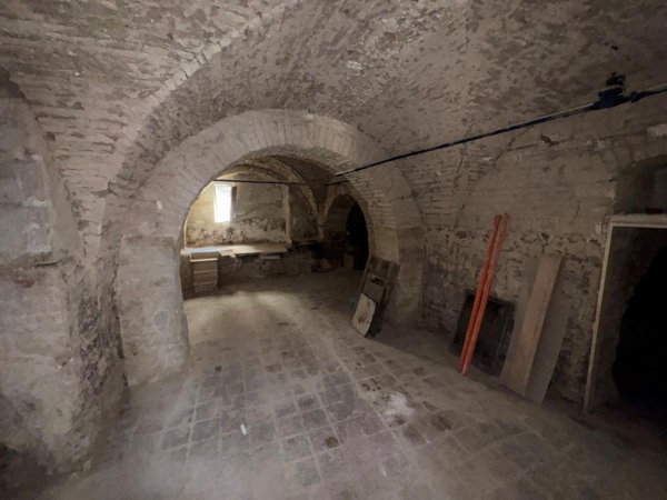 locale di sgombero in affitto a Ruvo di Puglia