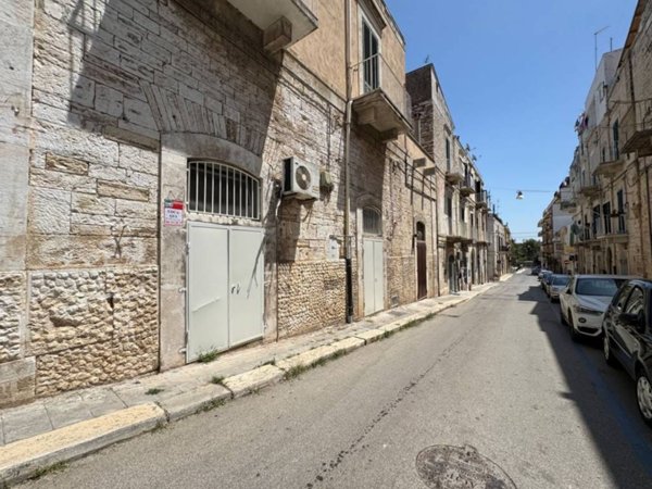 locale commerciale in affitto a Ruvo di Puglia