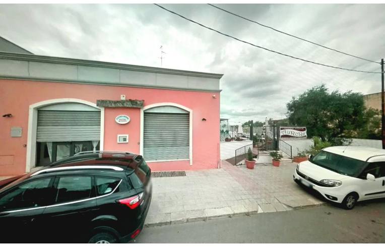 locale commerciale in affitto a Sannicandro di Bari