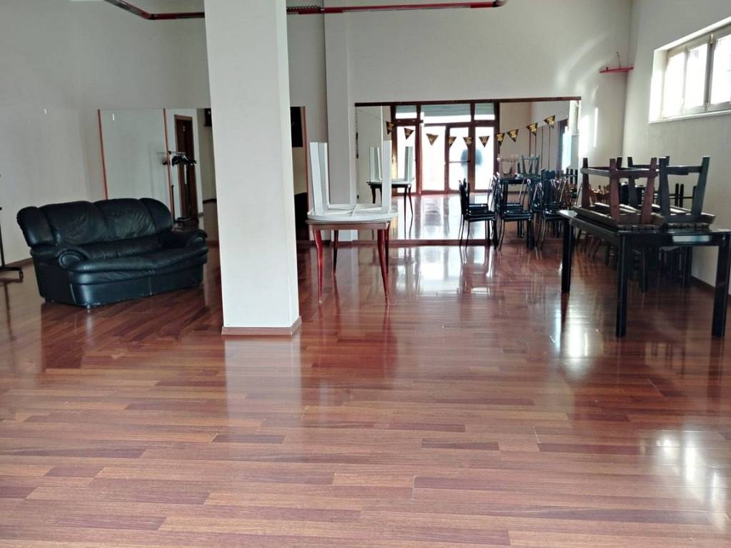 negozio in affitto a Santeramo in Colle