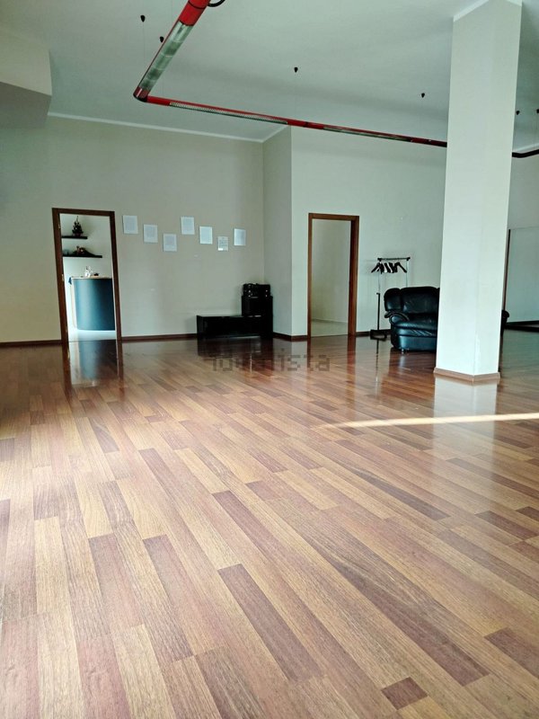 locale commerciale in affitto a Santeramo in Colle