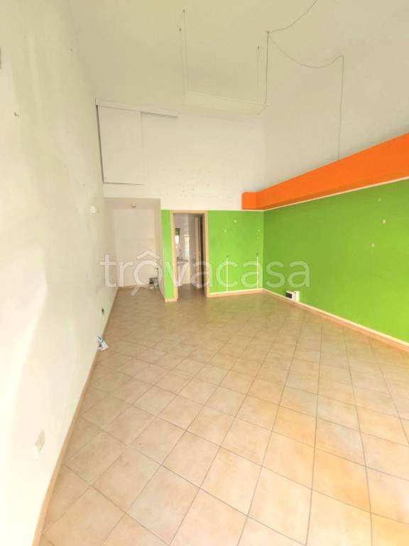 negozio in affitto a Santeramo in Colle