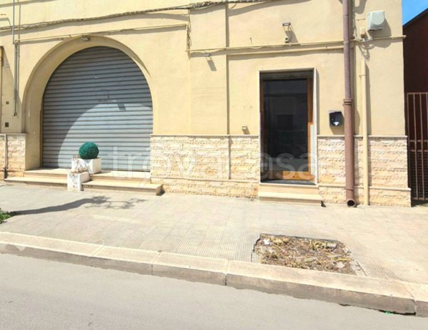negozio in affitto a Santeramo in Colle