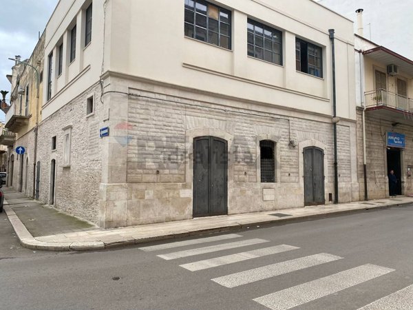 locale commerciale in affitto a Terlizzi