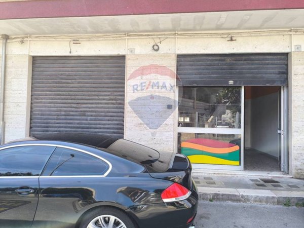 locale commerciale in affitto a Triggiano