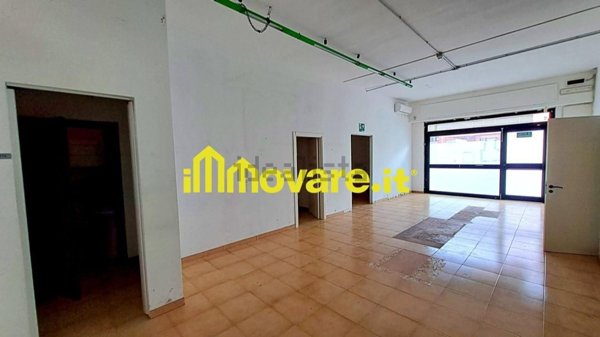 locale commerciale in affitto a Triggiano