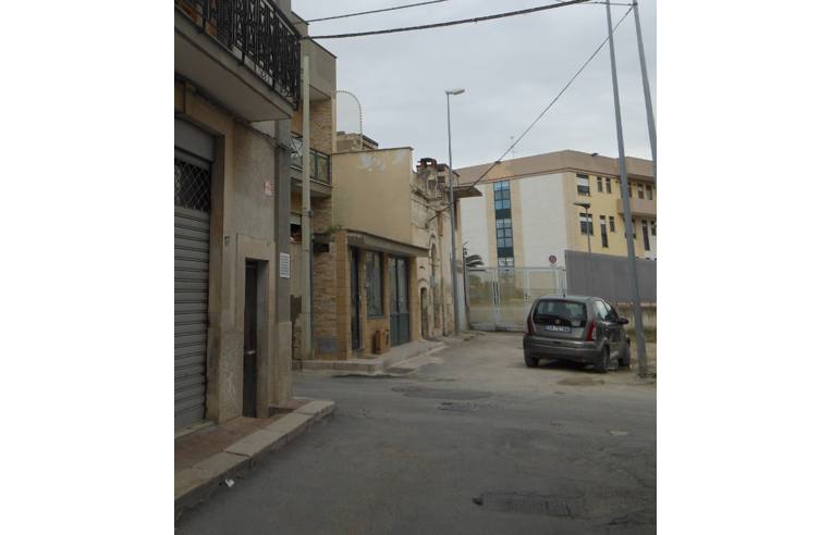 locale commerciale in affitto a Triggiano