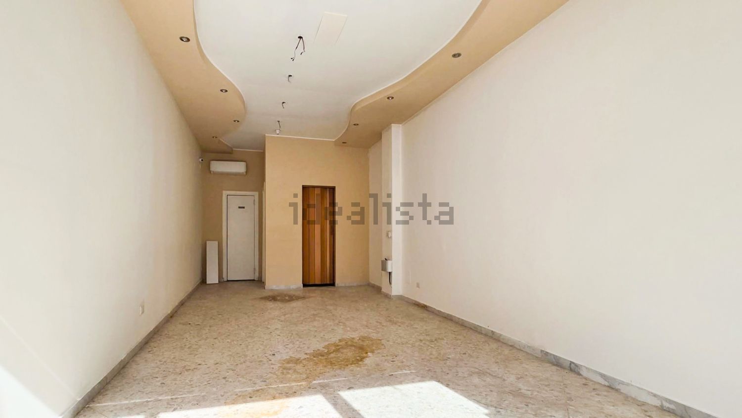 locale commerciale in affitto a Triggiano