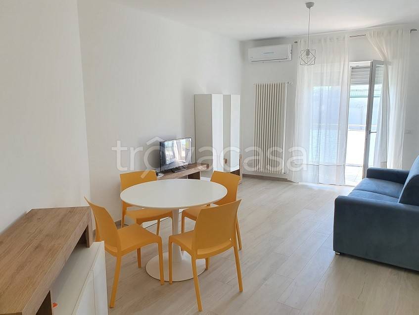 appartamento in affitto a Turi