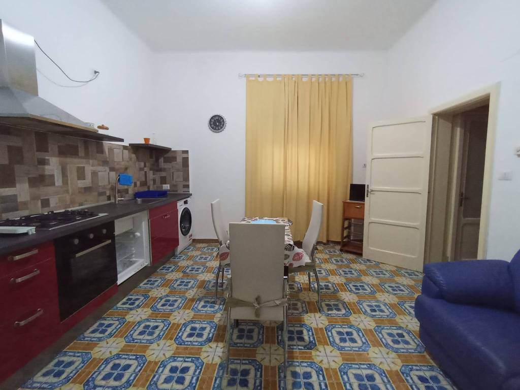 appartamento in affitto a Turi