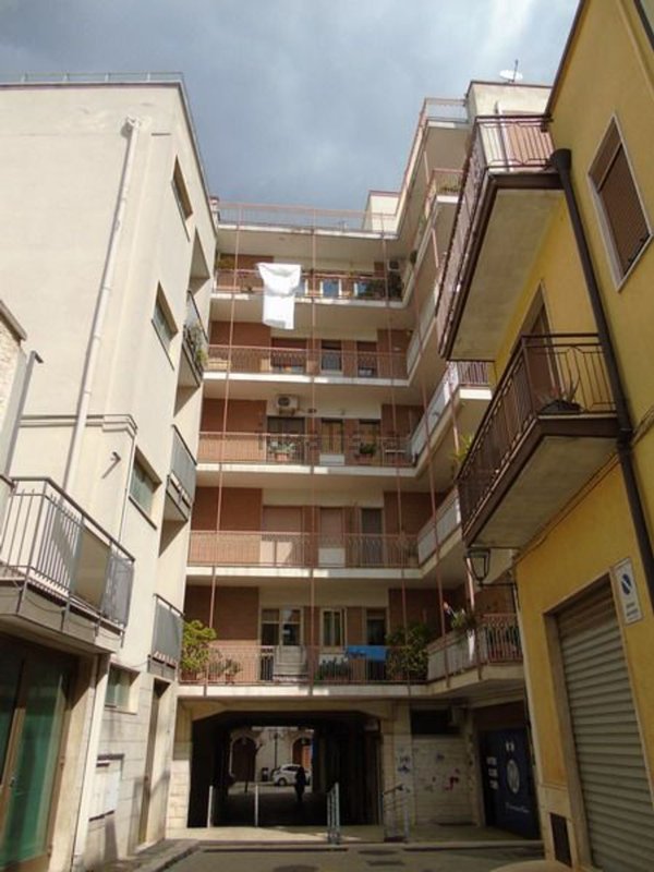 appartamento in affitto a Turi