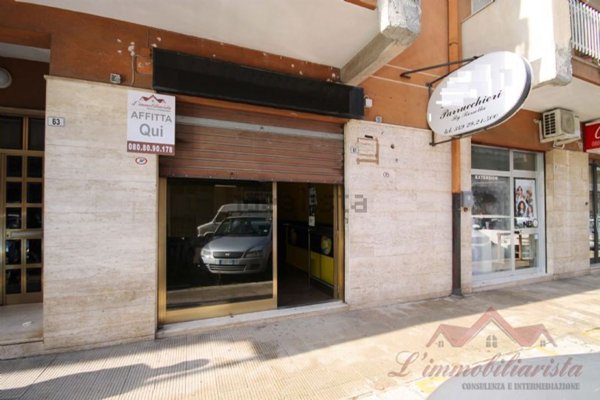 locale commerciale in affitto a Valenzano