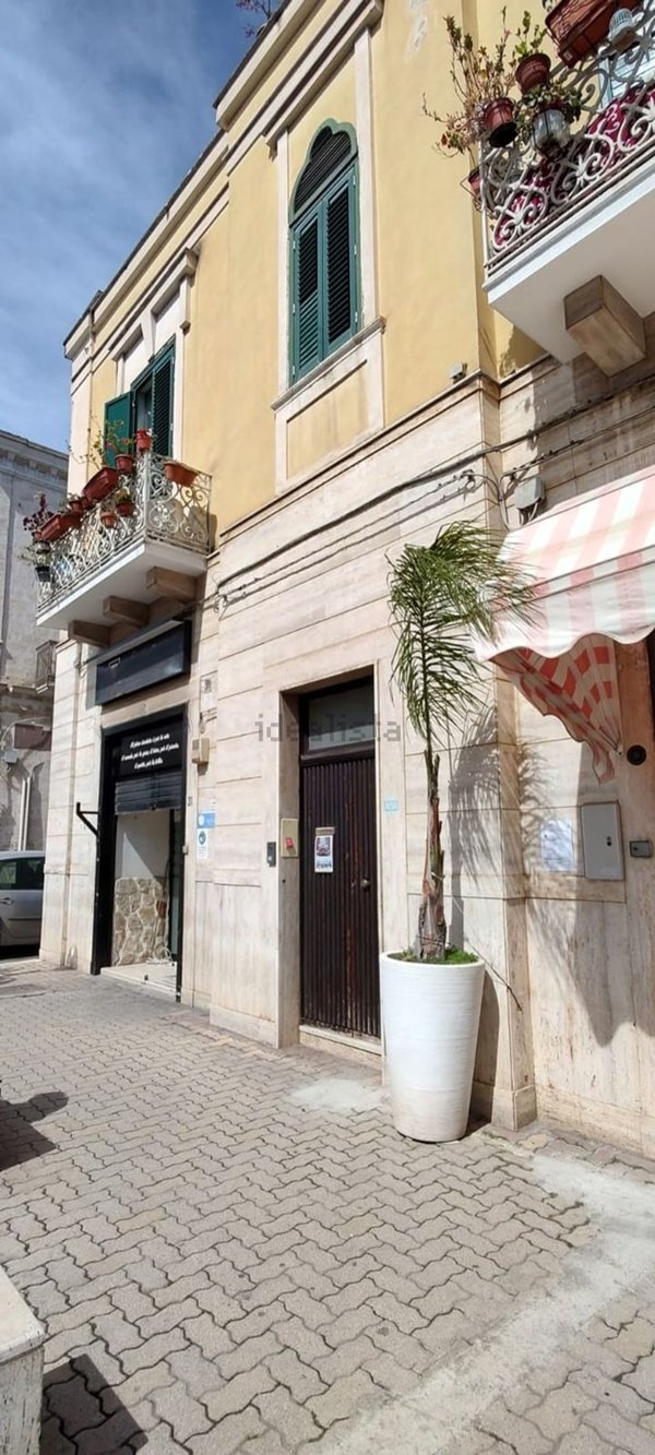 locale commerciale in affitto a Valenzano