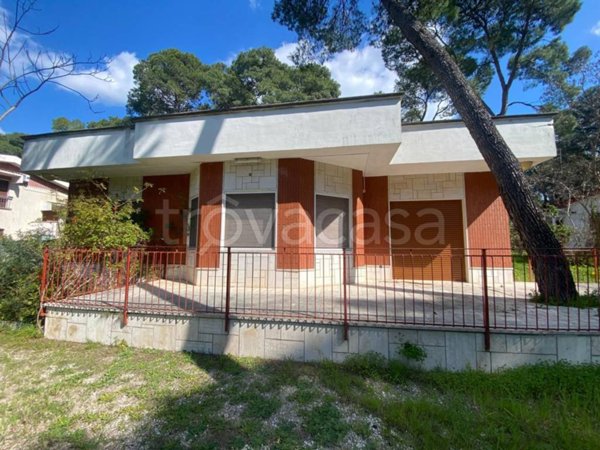 casa indipendente in affitto a Castellaneta