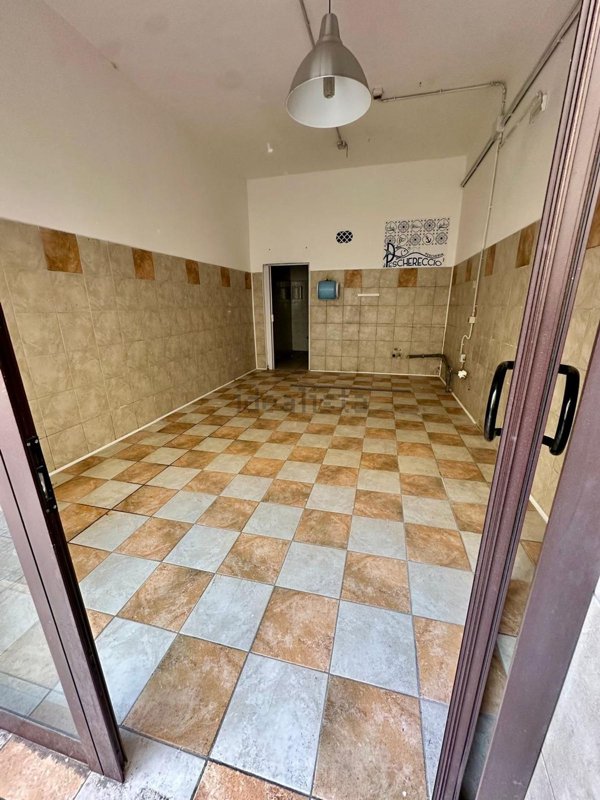 locale commerciale in affitto a Castellaneta