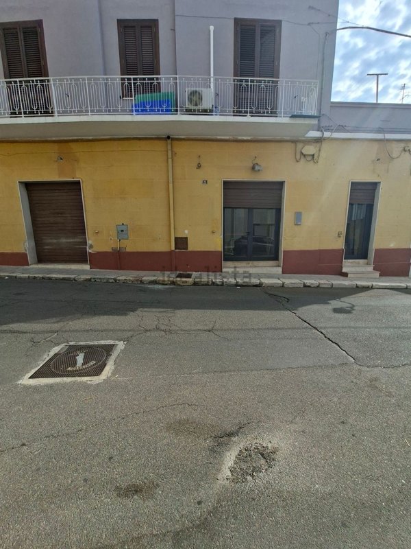 locale commerciale in affitto a Castellaneta