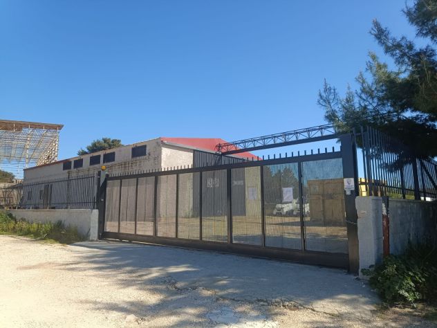 locale commerciale in affitto a Castellaneta