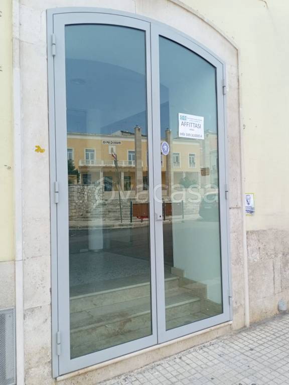 negozio in affitto a Castellaneta