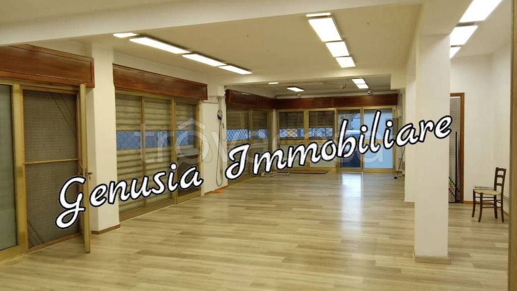 negozio in affitto a Ginosa