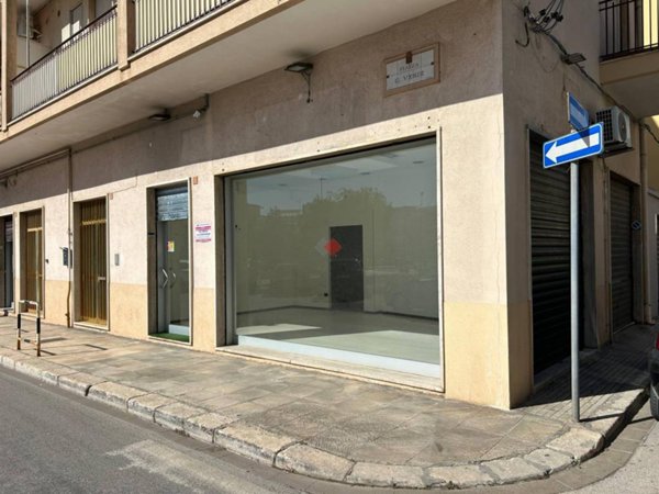 negozio in affitto a Grottaglie