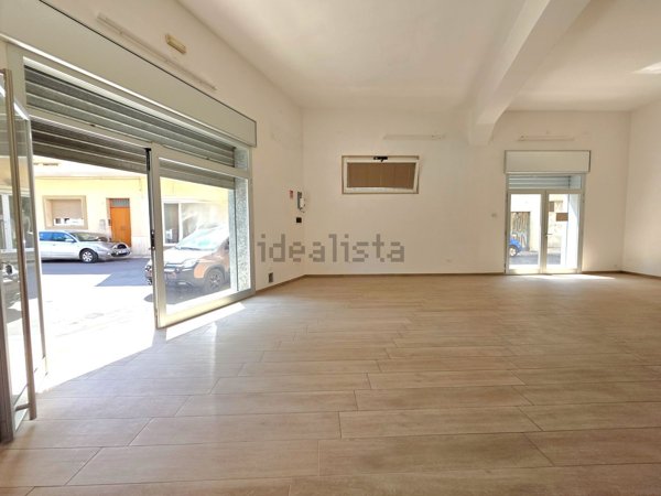 locale commerciale in affitto a Grottaglie