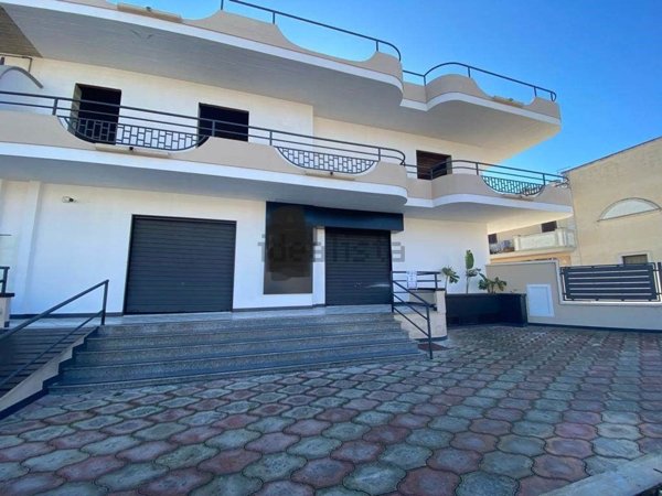 locale commerciale in affitto a Leporano