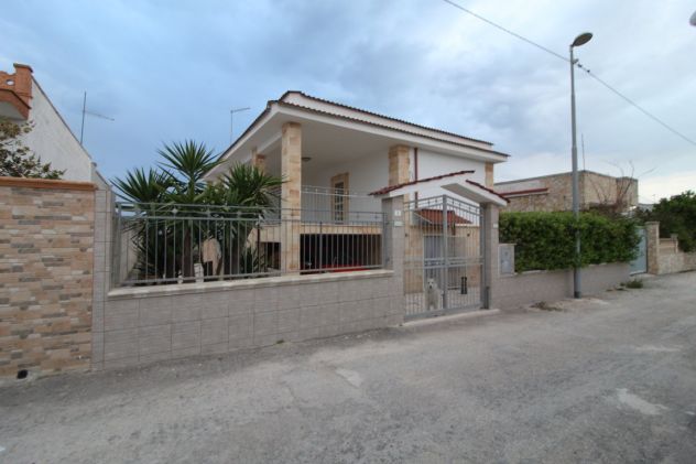 appartamento in affitto a Lizzano in zona Marina di Lizzano