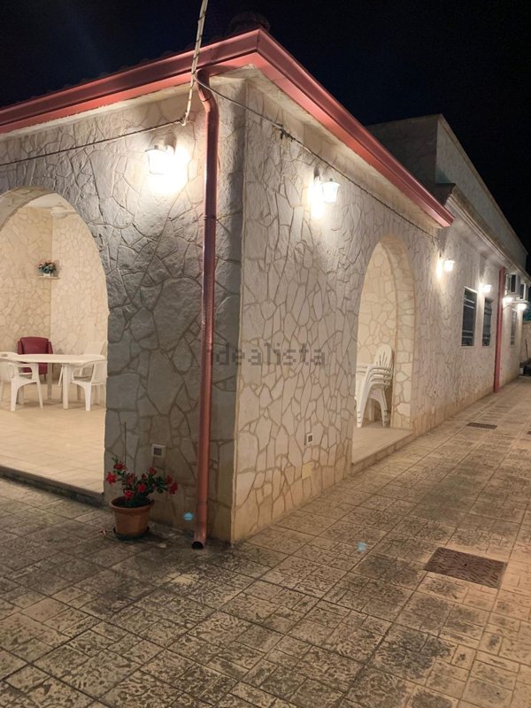 casa indipendente in affitto a Lizzano in zona Marina di Lizzano