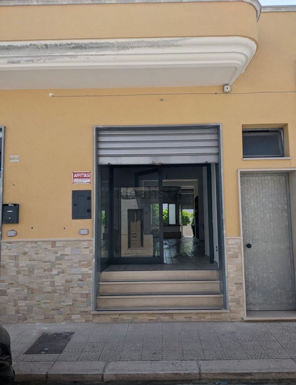 ufficio in affitto a Lizzano