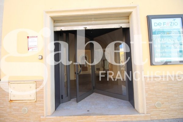 negozio in affitto a Manduria