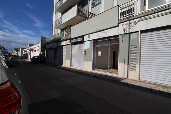 locale commerciale in affitto a Manduria