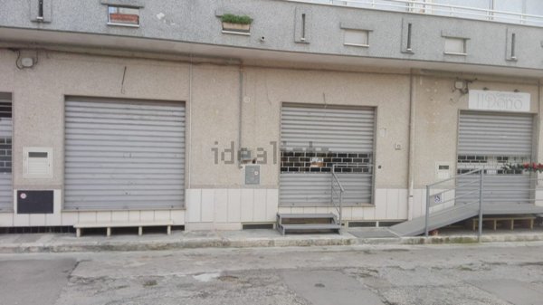 locale commerciale in affitto a Manduria