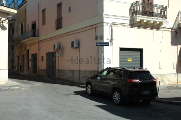 locale commerciale in affitto a Manduria