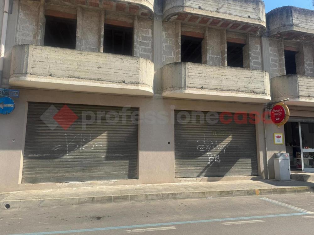 negozio in affitto a Manduria