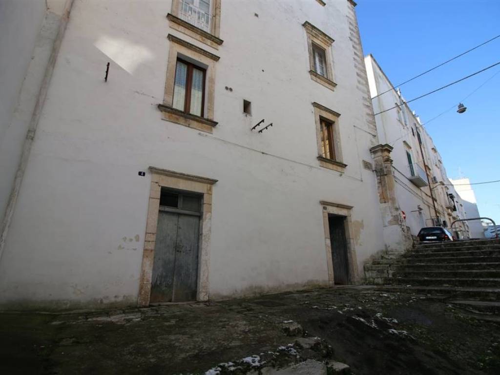 negozio in affitto a Martina Franca in zona Centro Storico