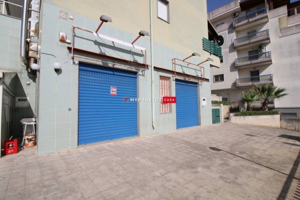 negozio in affitto a Martina Franca