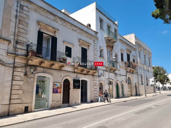 negozio in affitto a Martina Franca