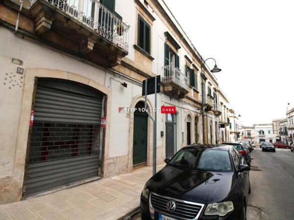 negozio in affitto a Martina Franca