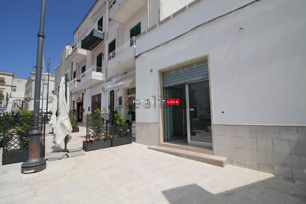 locale commerciale in affitto a Martina Franca in zona Centro Storico