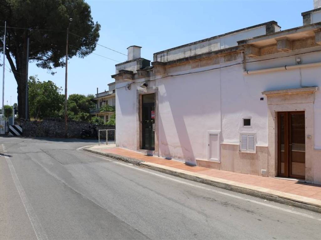 negozio in affitto a Martina Franca