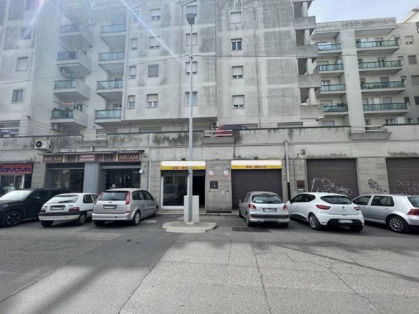 negozio in affitto a Martina Franca